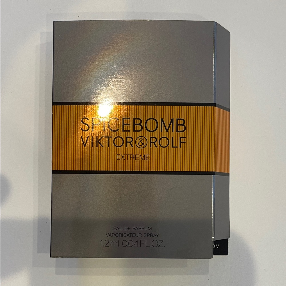 Viktor & Rolf Spicebomb Extreme in Gray and Orange Extreme sample 0.04 FL OZ